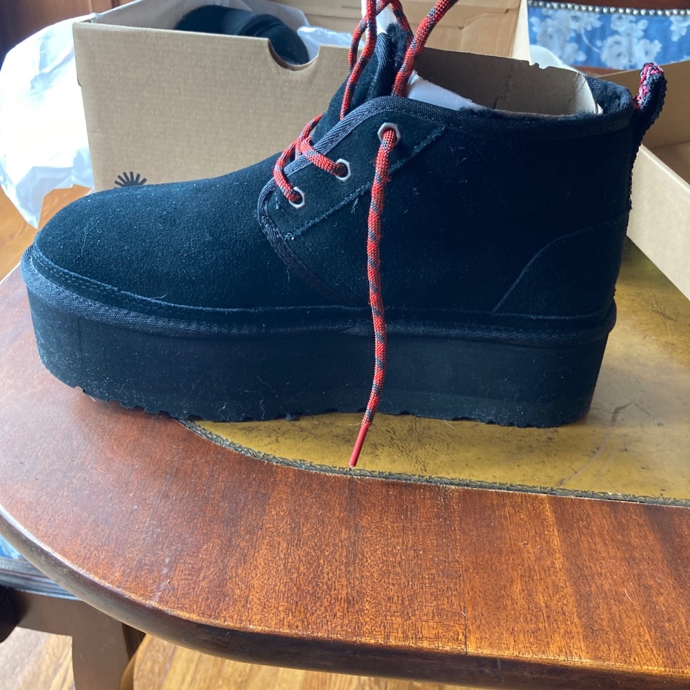 Platform uggs - Picture 3 of 3